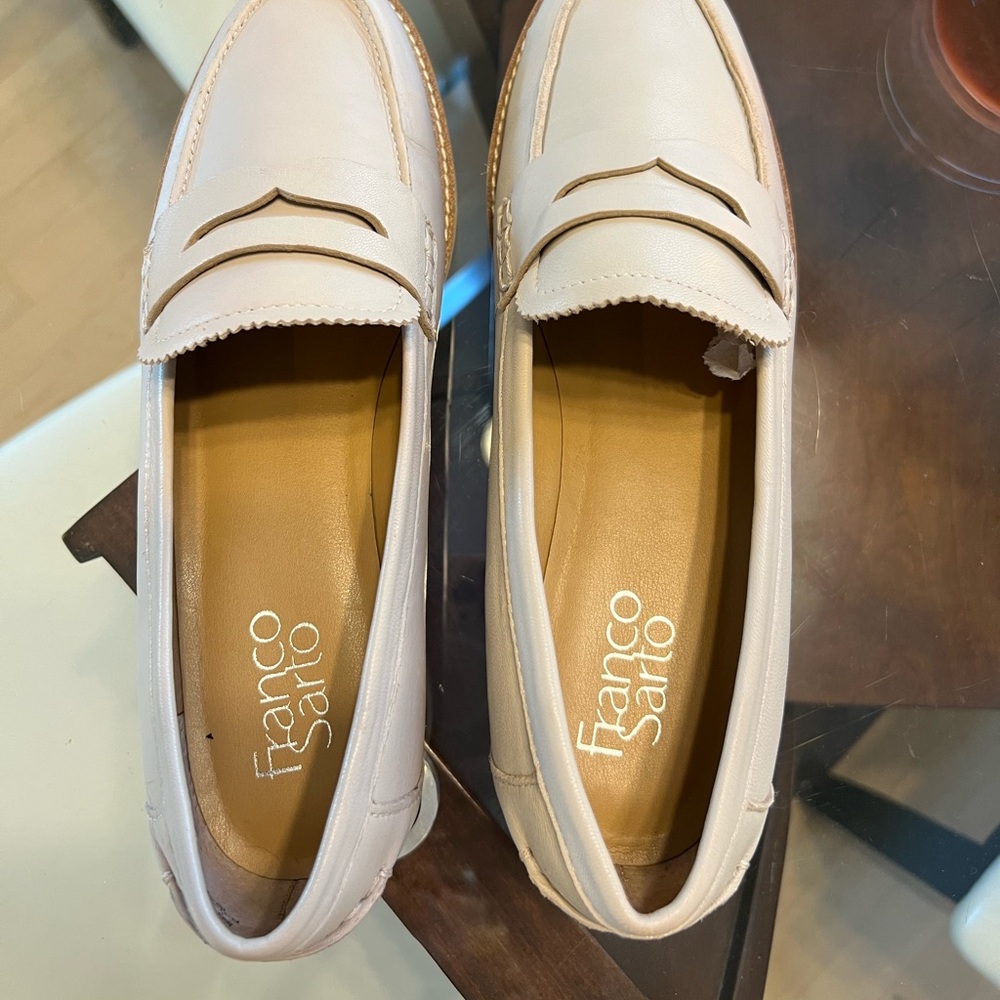 Franco Sarto Loafers Size 8 Taupe